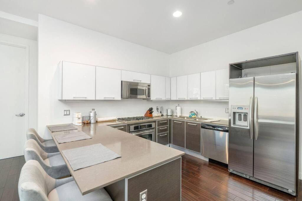 Downtown La With The Breathtaking View 2 Bedrooms And Parking Space Los Angeles Exterior photo