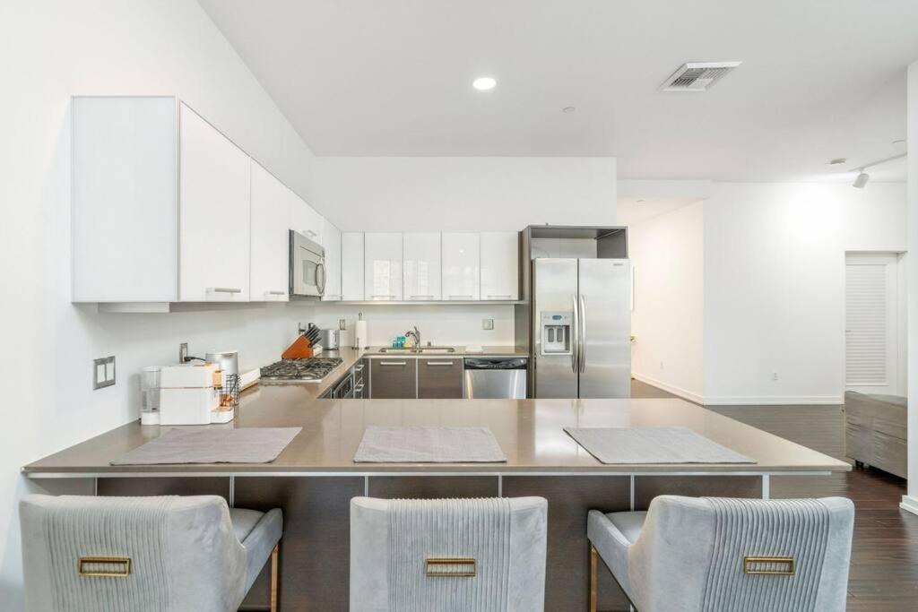 Downtown La With The Breathtaking View 2 Bedrooms And Parking Space Los Angeles Exterior photo