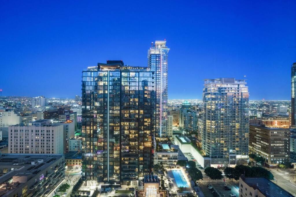 Downtown La With The Breathtaking View 2 Bedrooms And Parking Space Los Angeles Exterior photo