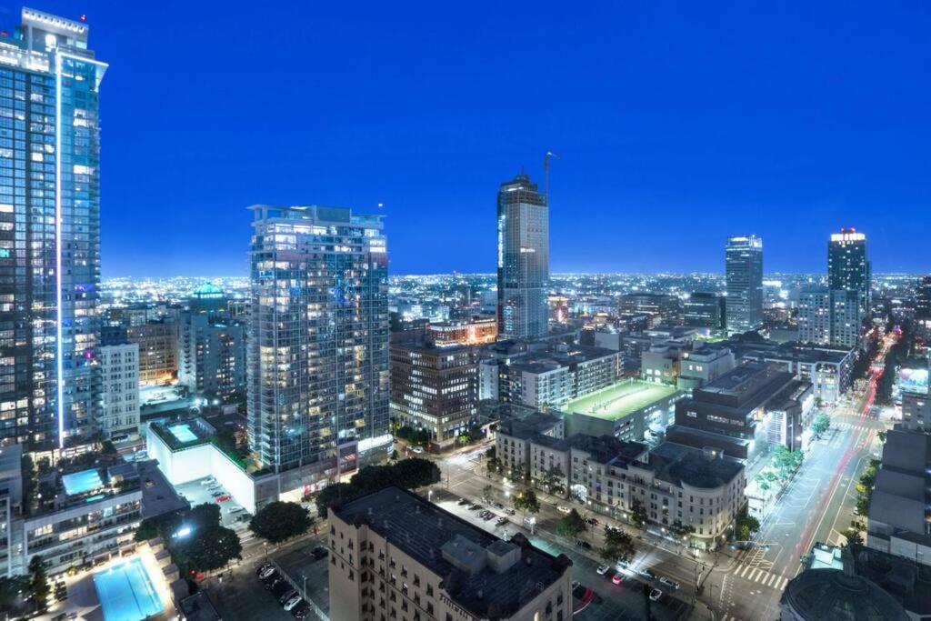 Downtown La With The Breathtaking View 2 Bedrooms And Parking Space Los Angeles Exterior photo